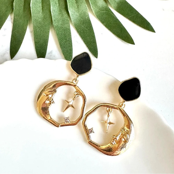 2/$30🌵 Starry Night Crescent Moon Earrings Gothic Celestial Boho Jewelry NEW - Picture 1 of 12